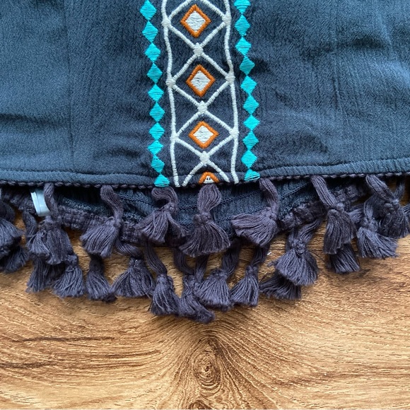 Halter blouse - Picture 3 of 7